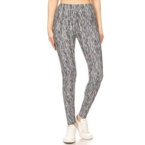 Plus Size Womens Plus Size 5-inch Long Yoga‎ Style Legging With High Waist.